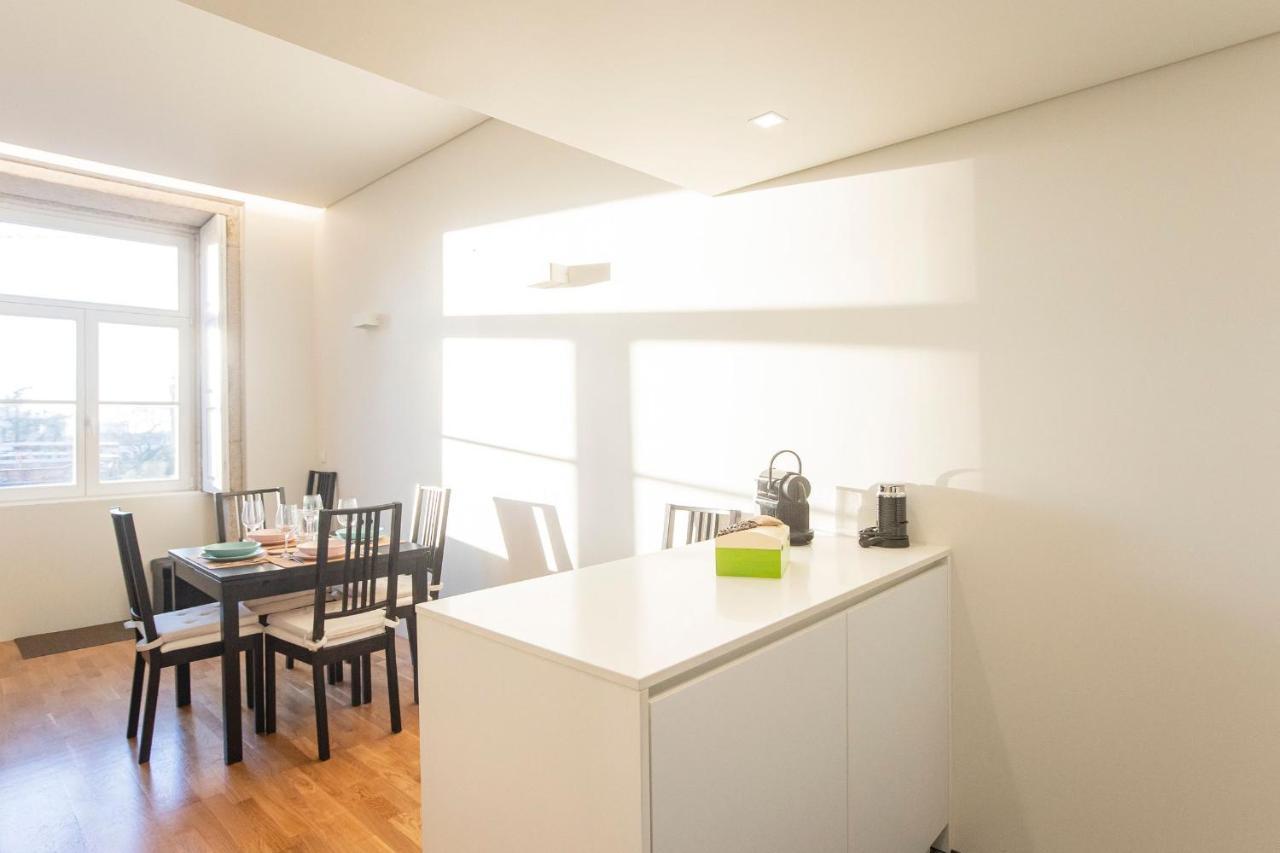 Modern 2Br Duplex Downtown By Art District By Lovelystay Porto Bagian luar foto