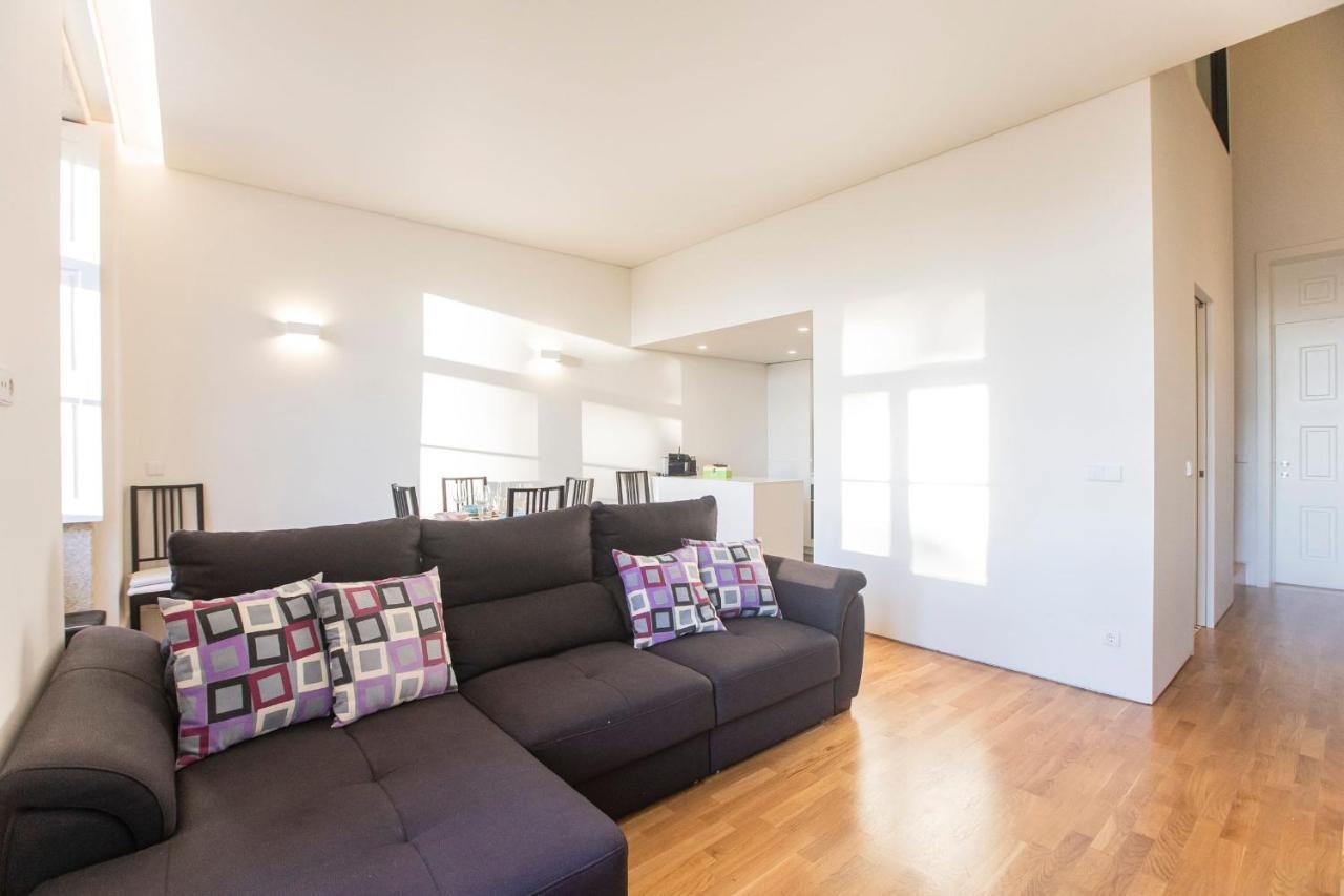 Modern 2Br Duplex Downtown By Art District By Lovelystay Porto Bagian luar foto