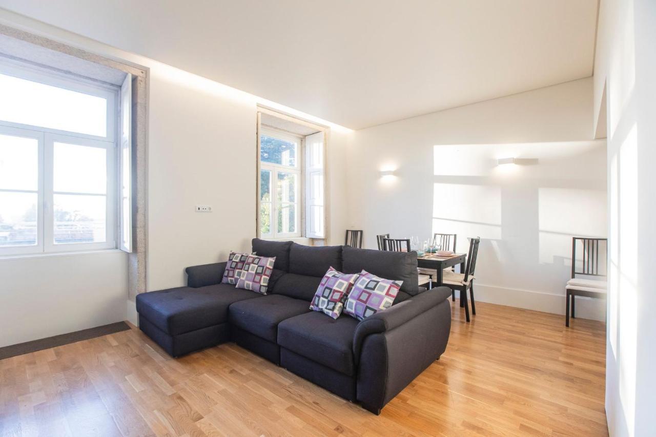 Modern 2Br Duplex Downtown By Art District By Lovelystay Porto Bagian luar foto
